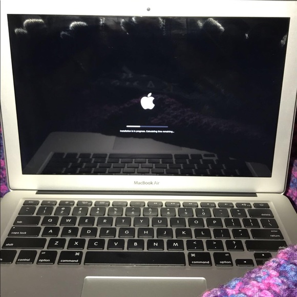 13 Inch MacBook Pro - Picture 5 of 5